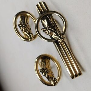 Horse equestrian horse lover cufflinks cuff link tie clip set gold tone